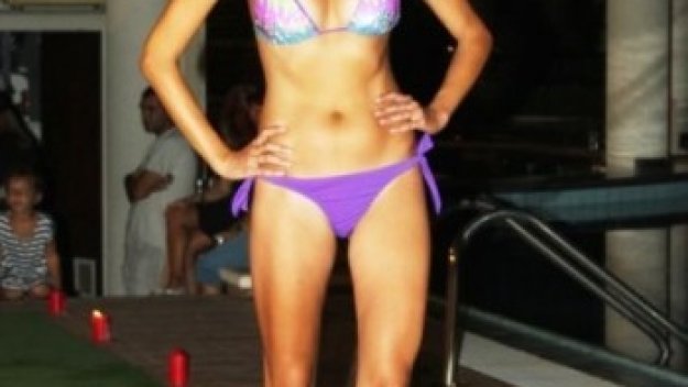 Рали пилот си си взе Miss Sexy Summer