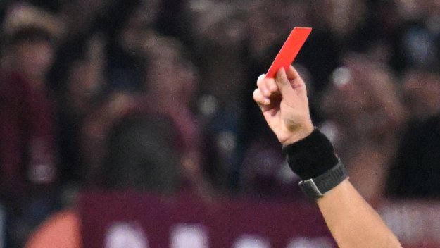 Невиждано: Наказаха футболист за 99 години! 