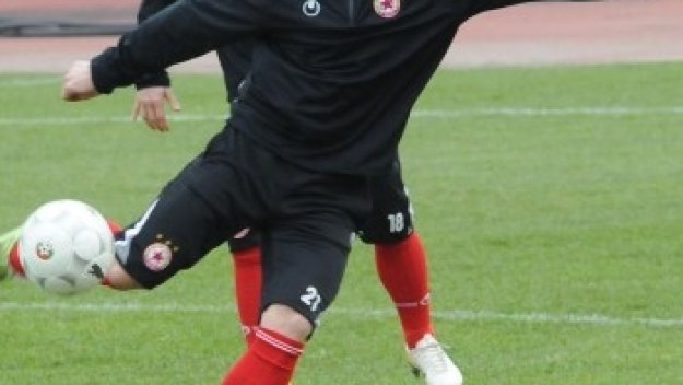 Коста Янев се натиска и на Славия