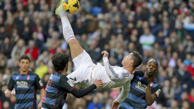 Роналдо се ядосва, че не вкара със задна ножица