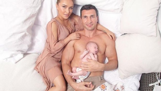Кличко и Хейдън Пенетиър показаха бебето