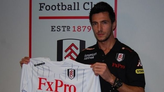 Станислав Манолев подписа с Фулъм и стана съотборник на Бербо