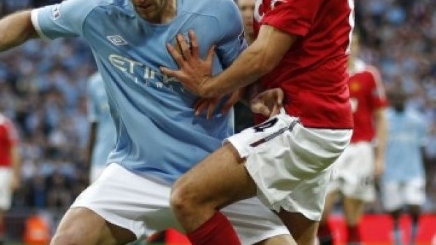 Изместиха дербито на Манчестър за понеделник