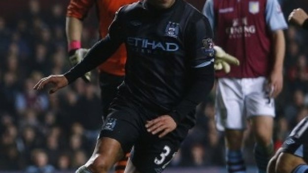 Манчестър Сити удари Астън Вила със спорен гол