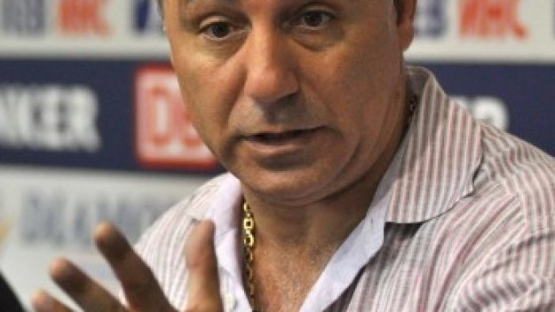 Камата се пуска в благотворителен мач в Киев