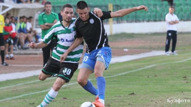 Хикс в морското дерби на &quot;А&quot; група