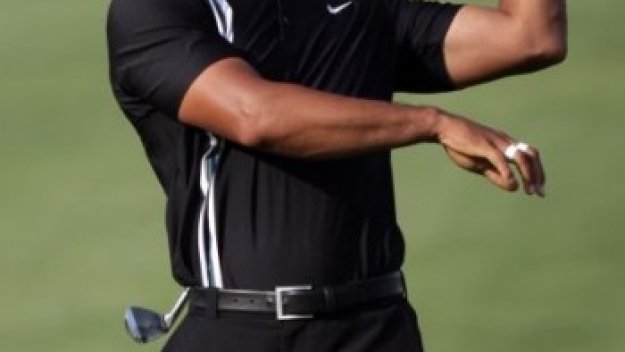 Тайгър Уудс се извини за просташката си проява в Дубай