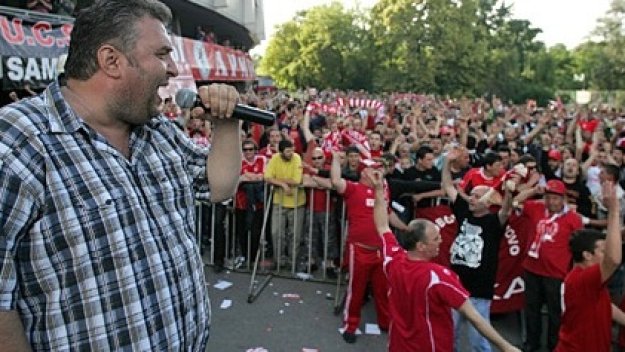 &quot;Титан&quot; към Дучето: Ти си един гей