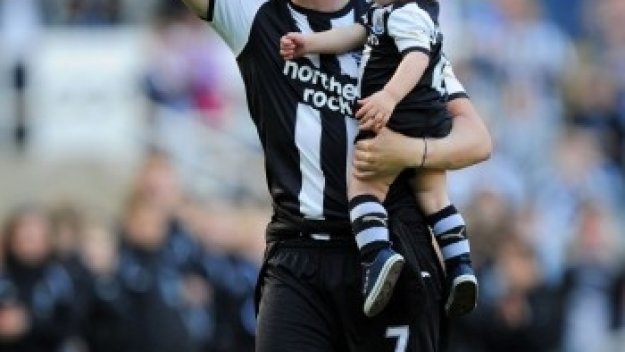 Арсенал се интересува от Джоуи Бартън