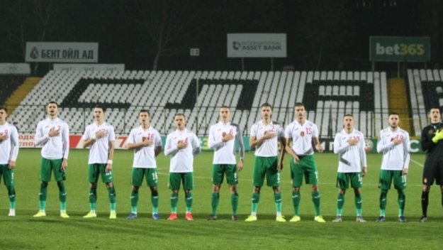 Браво на младежите! Разбиха Полша и направиха показно на батковците си