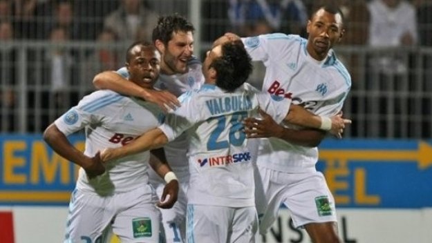 Сент Етиен лидер във Франция, Марсилия с класически успех