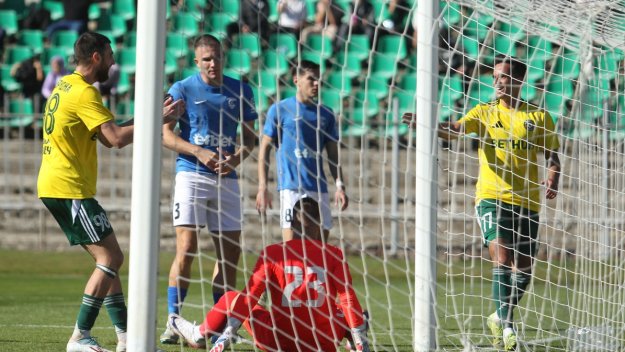 Добруджа удари Спартак (Варна)