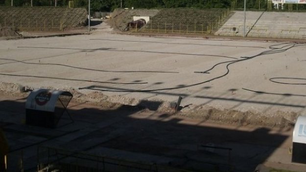 Теренът на Ботев Пловдив готов през юни