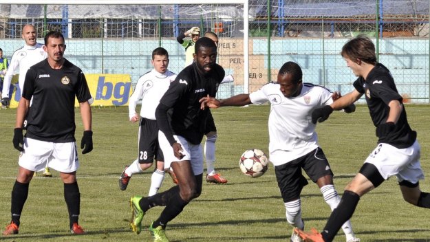 Славия с ценна победа срещу Черноморец