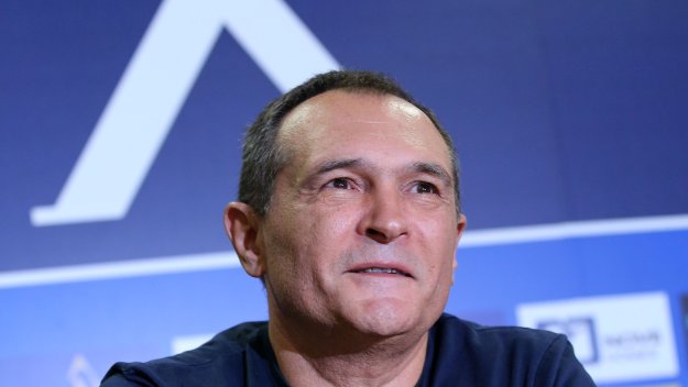 За Левски ли е? Божков със странно послание + СНИМКА