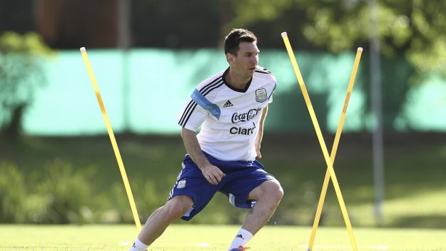 Меси ще се размине с по-голяма заплата