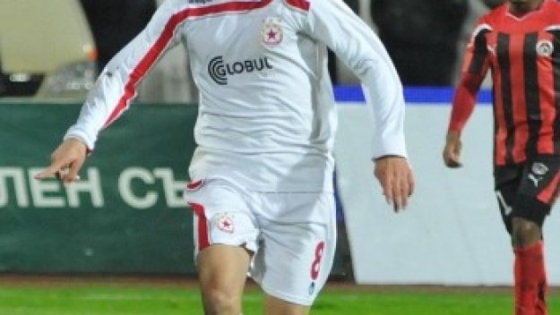 Черноморец взима Румен Трифонов