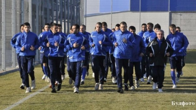 Новите &quot;акули&quot; вече тренират с останалите