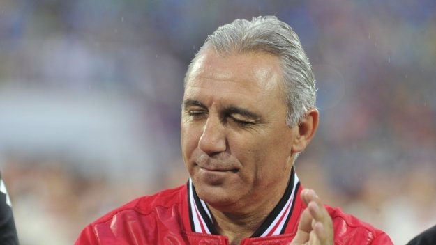 Камата дава „Златната топка“ на феновете в 5 родни града