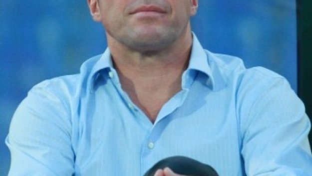 Лотар се измъква: В Катар уговарях контрола