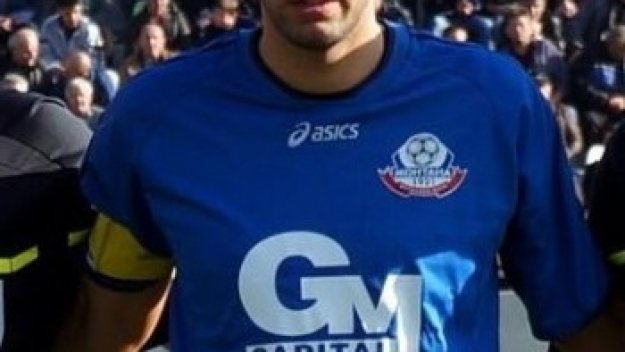 Капитанът на Монтана остава в отбора