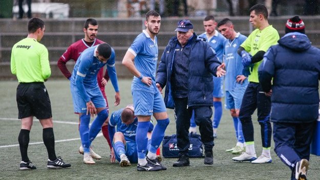 Искан от два клуба от елита си би камшика от кандидат за Първа лига