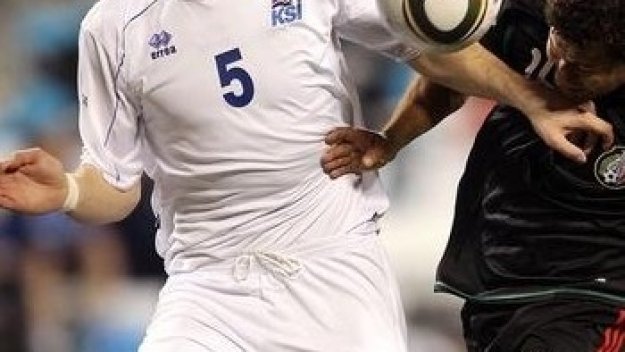 Байерн с мераци към исландски национал