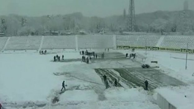 Отлагат ЦСКА - Ботев с 24 часа заради обилния сняг?