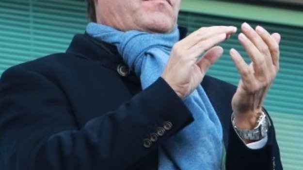 Франк Арнесен бесен на Магат