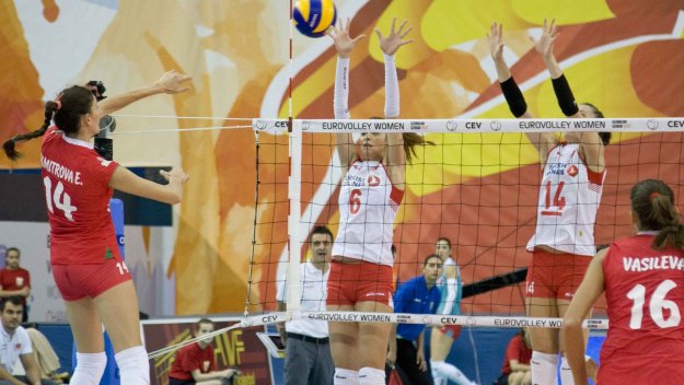 Браво, "лъвици"! Победихме Турция и продължаваме напред на Евро 2017