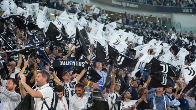 Фенове на Юве се вдигат на протест 