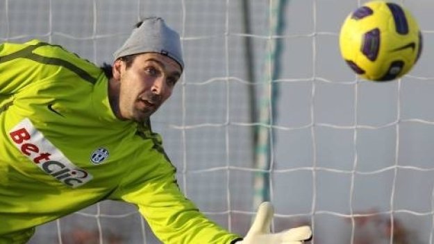 Дзоф: Няма втори като Буфон