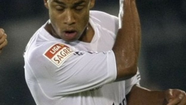 Вкарал 2 гола за 4 години подписва с ЦСКА