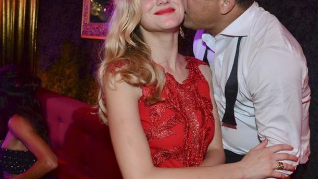 Вижте каква сексбомба заби Феномена + СНИМКИ