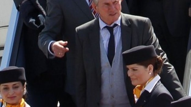 Телевизия &quot;назначи&quot; Румениге и Хайнкес на работа в Мюнхен 1860