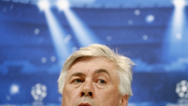 И Карлето псува, но само на италиански