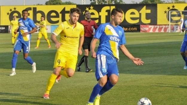 Палачът на Левски се уреди с пачки