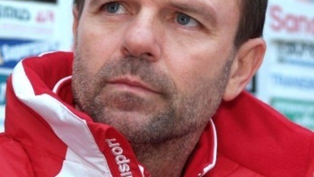 Стойчо Младенов бил вариант за треньор на Тобол