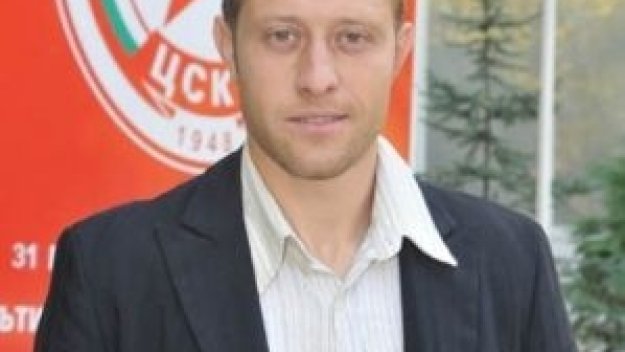 Срокът на договора забавил преговорите между ЦСКА и Манчев