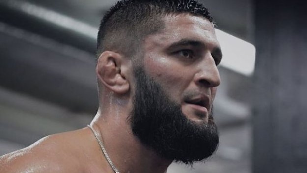 Чимаев гони титлата? UFC прави странни неща през цялото време