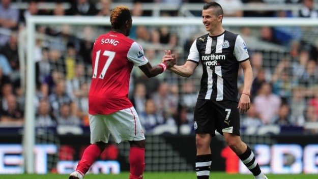 Уест Хем Юнайтед следи изкъсо ситуацията около Джоуи Бартън