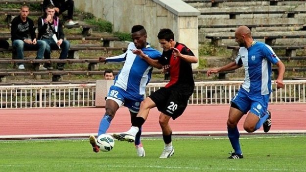 Гонзо започна със загуба начело на Локо Пловдив