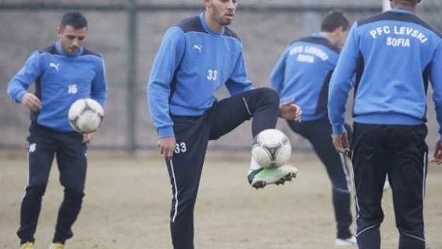 Чехи разгромиха Левски