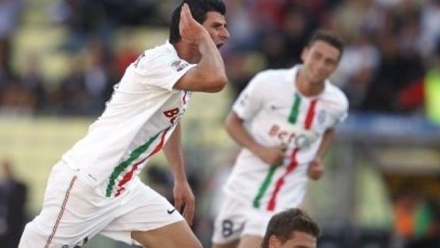 Шефът на Удинезе укори Якуинта заради жеста към публиката