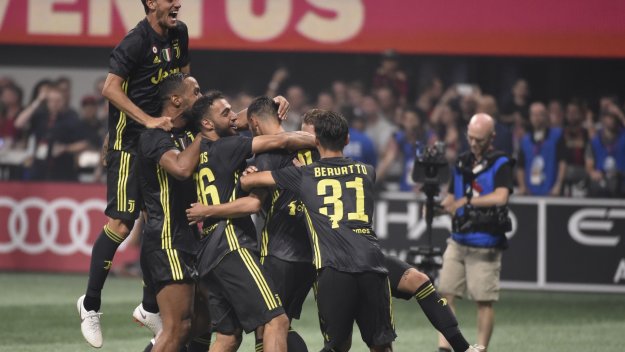 Юве надви звездите на американската МЛС след дузпи + ВИДЕО