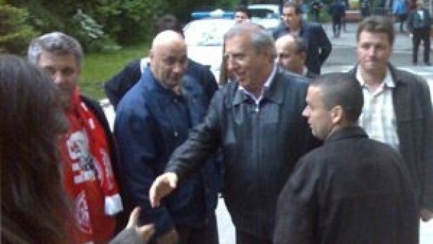 Томов - новият любимец на феновете