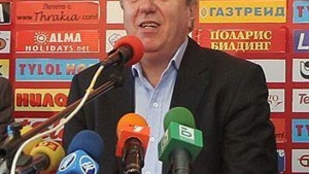 Томов дължи пари и на "Вивател"