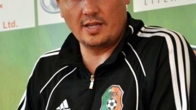 Разнобой в БФС за новия селекционер