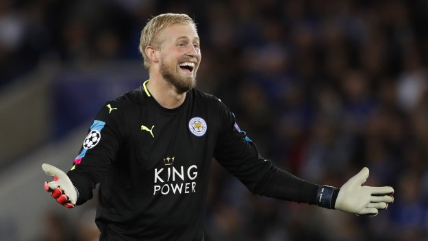 Лестър вдигна на крака Шмайхел