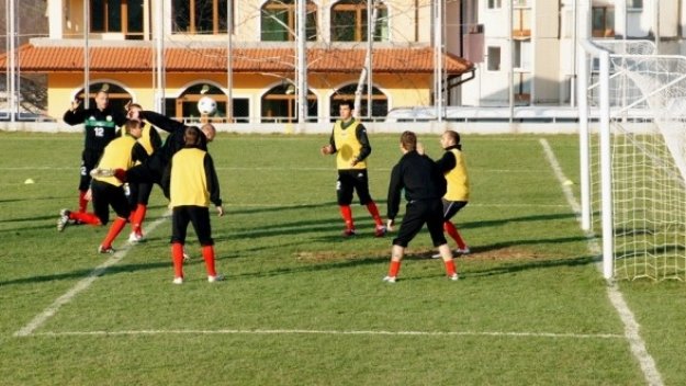 Куп нередности предшествали България - Естония